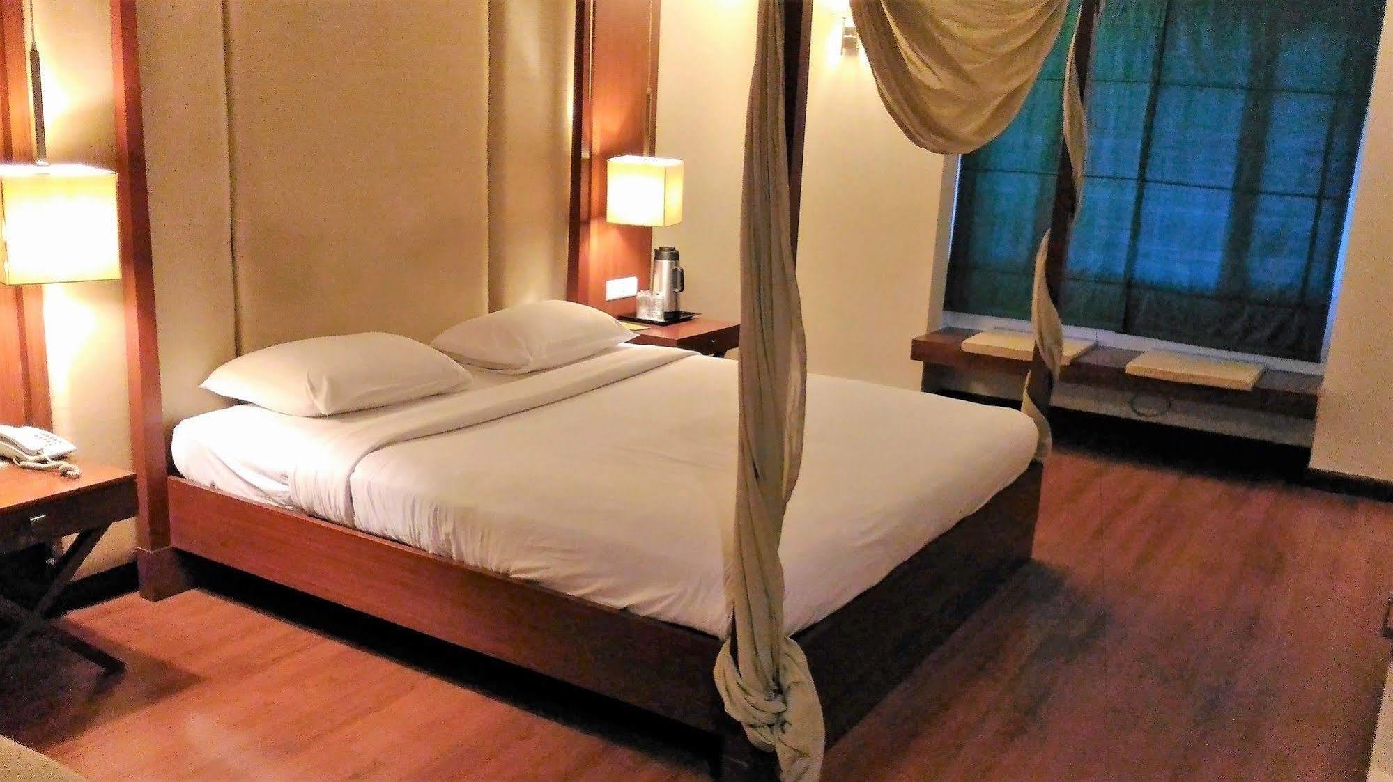 Hotel Taj Tristar Hyderabad Esterno foto