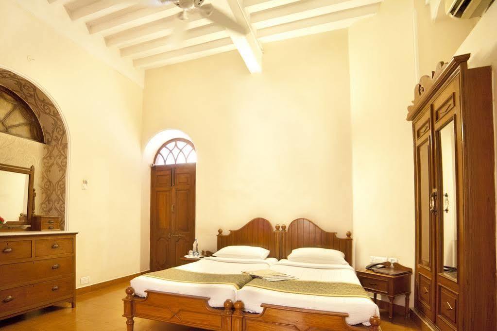 Hotel Taj Tristar Hyderabad Esterno foto